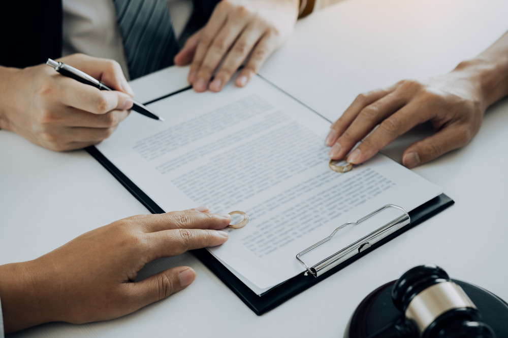 Divorce judiciaire ou à l'amiable : quelles différences et comment choisir ?